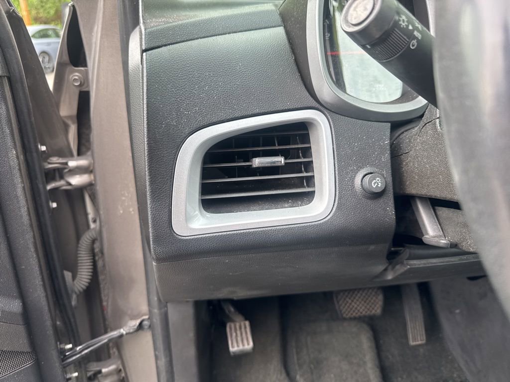 Used 2012 Chevrolet Equinox LT image 17