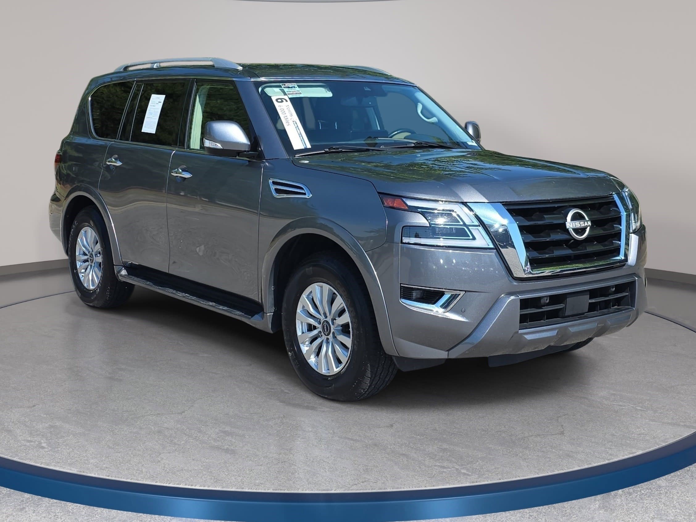 Used 2024 Nissan Armada SV AWD/4WD image 3