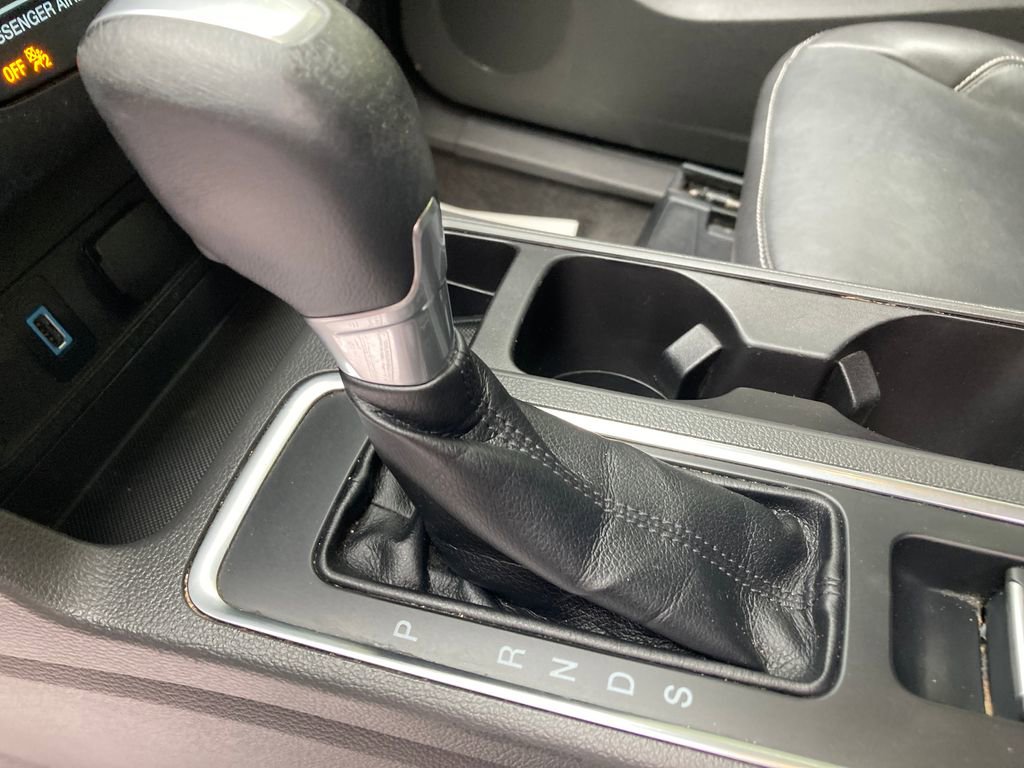 Used 2017 Ford Escape SE w/ SE Leather Comfort Package image 28