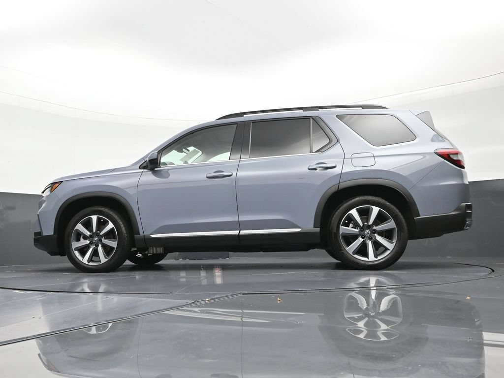 Used 2025 Honda Pilot Touring image 21