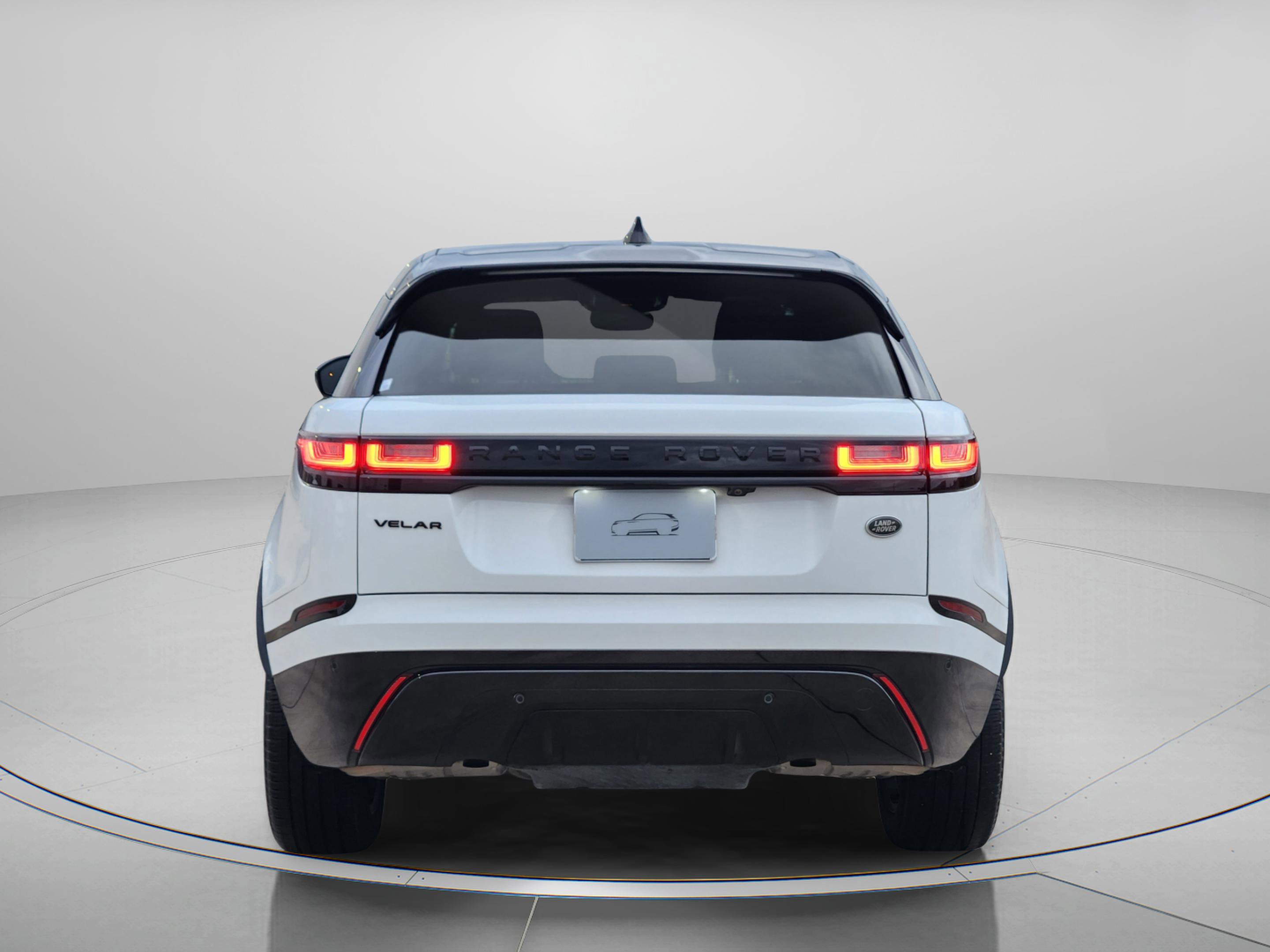 Certified 2023 Land Rover Range Rover Velar R-Dynamic S AWD/4WD image 4