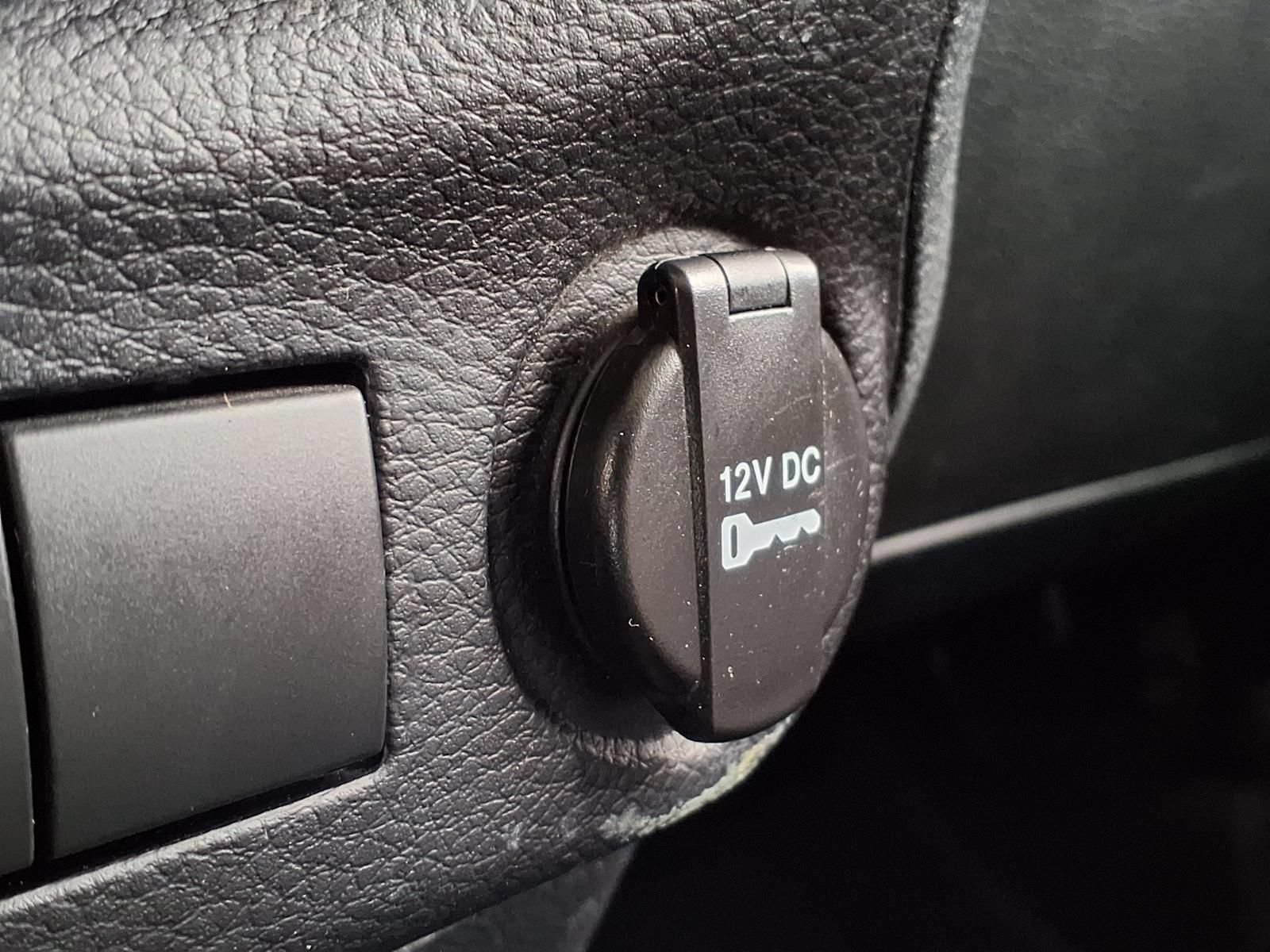 Used 2013 Jeep Wrangler Unlimited Sahara w/ Connectivity Group AWD/4WD image 24