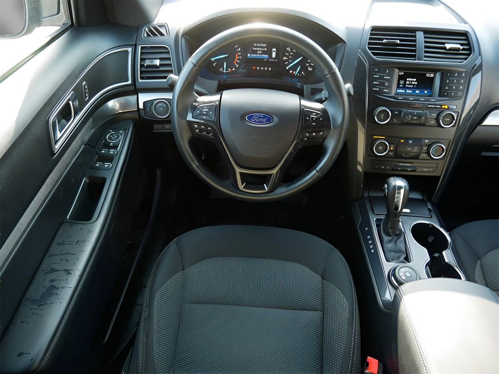 Used 2019 Ford Explorer XLT AWD/4WD image 13