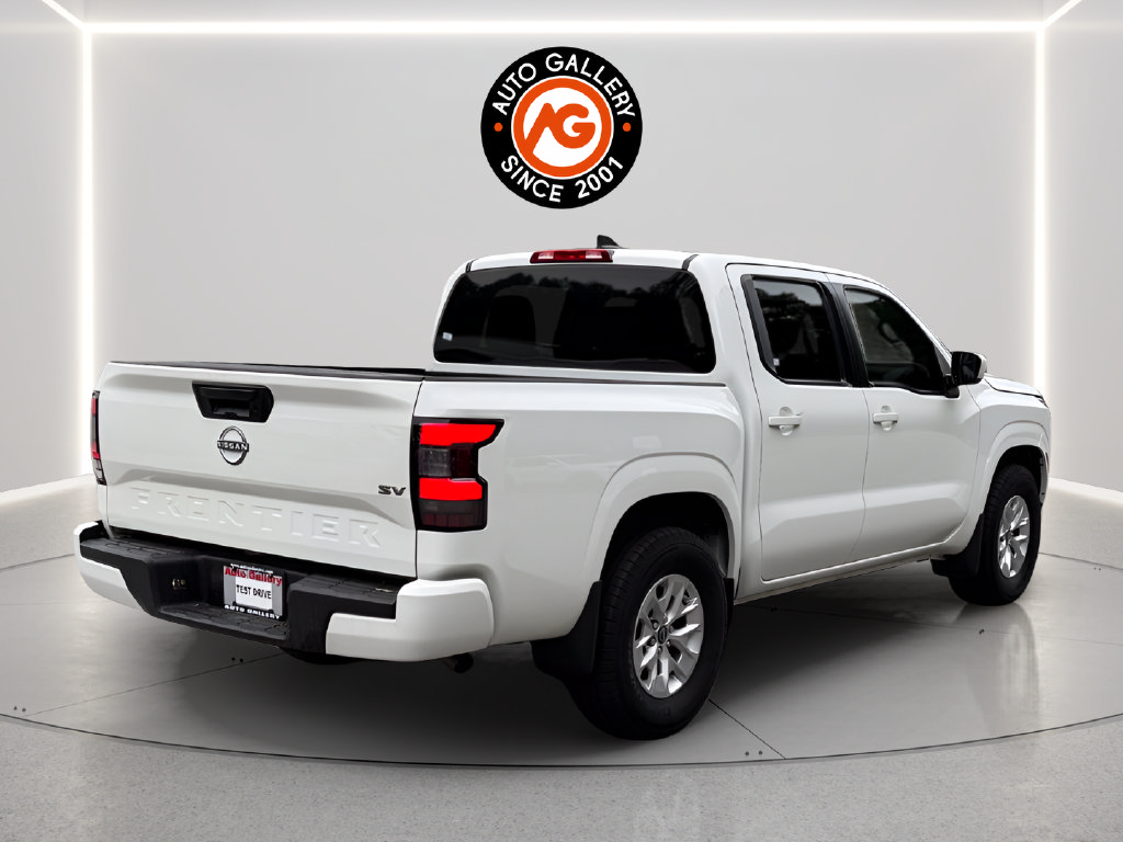 Used 2024 Nissan Frontier SV RWD image 7