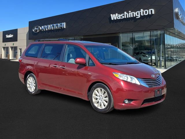 Used 2017 Toyota Sienna XLE w/ XLE Navigation Package AWD/4WD image 1