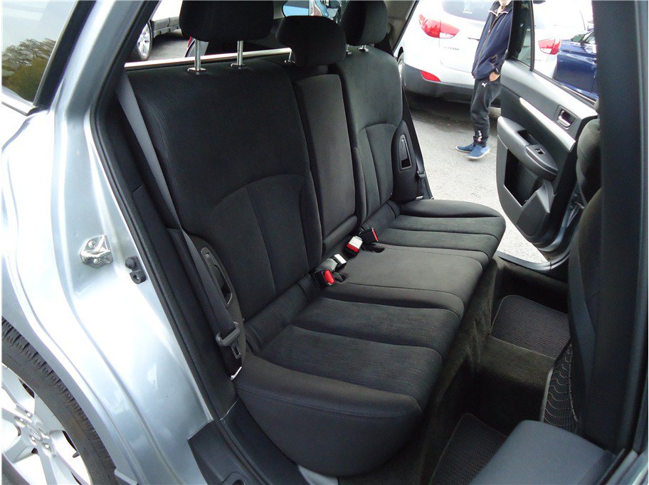 Used 2014 Subaru Outback 2.5i Premium w/ Moonroof Package AWD/4WD image 13