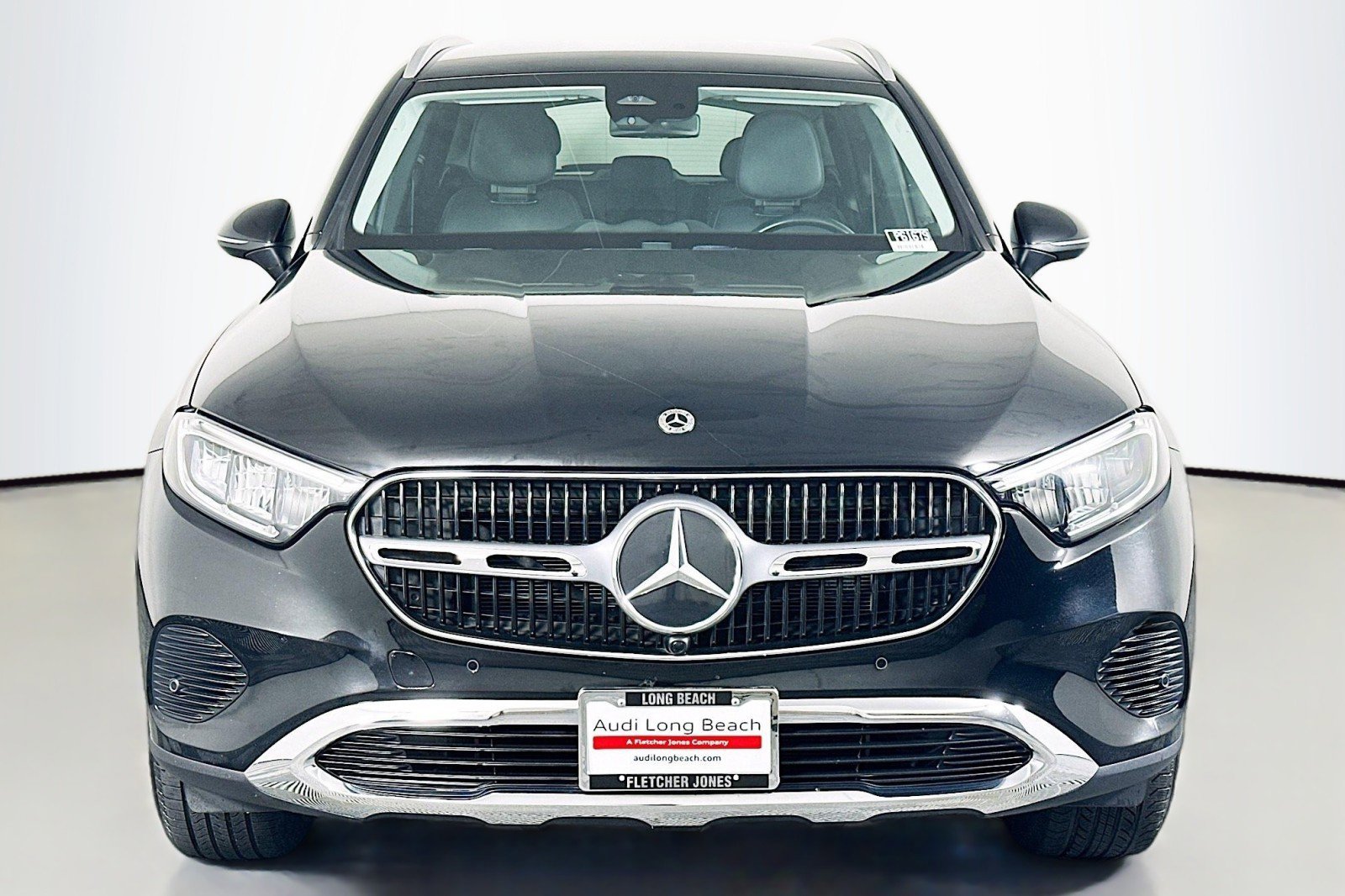 Used 2023 Mercedes-Benz GLC 300 image 2