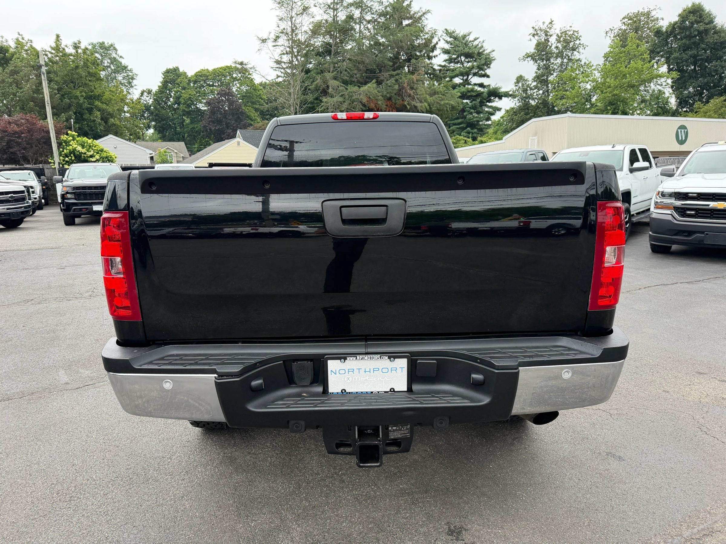Used 2013 Chevrolet Silverado 2500 LTZ w/ LTZ Plus Package AWD/4WD image 5