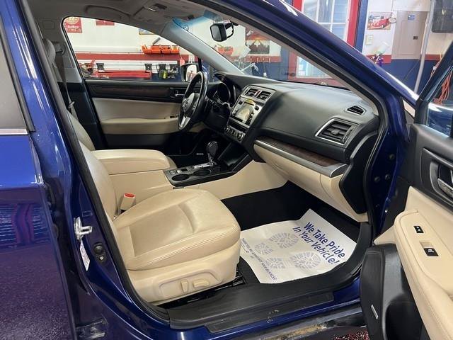 Used 2015 Subaru Outback 3.6R Limited AWD/4WD image 10