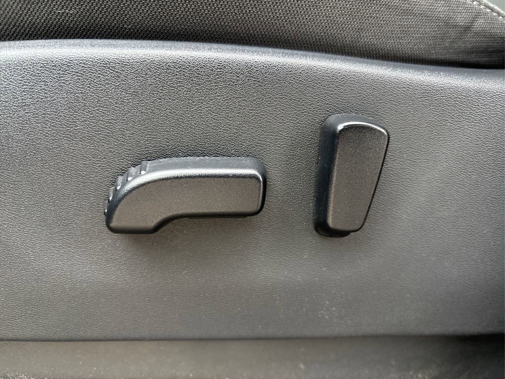 Used 2022 Nissan Frontier SV image 35