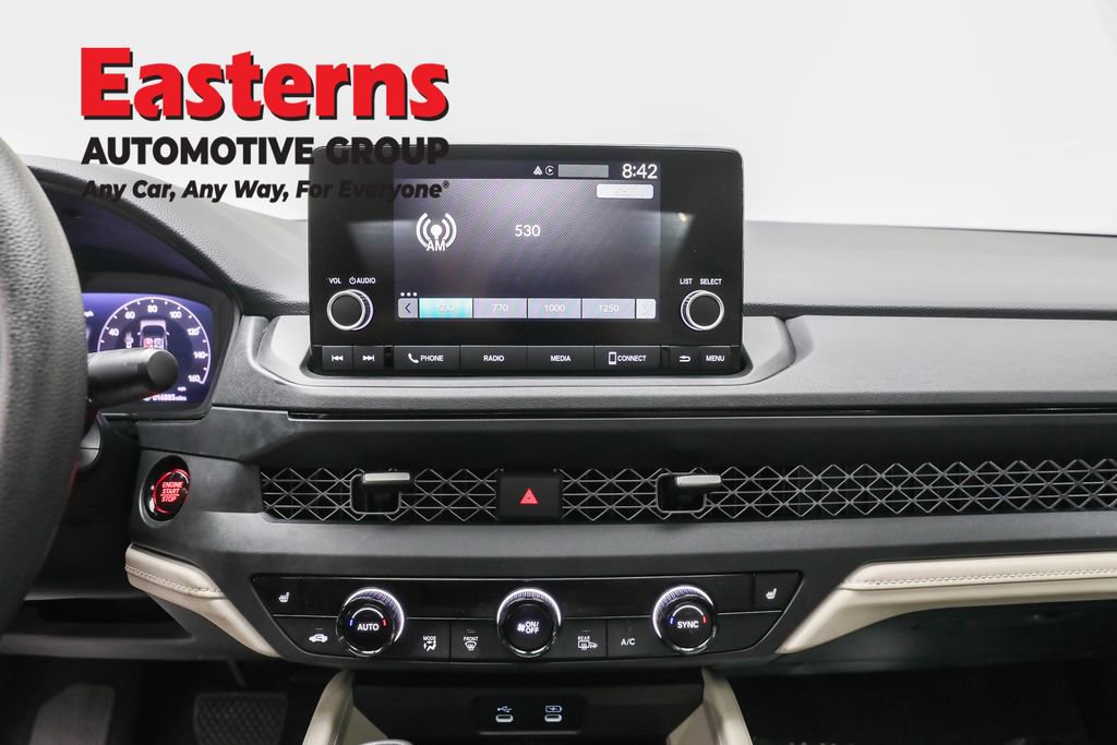 Used 2025 Honda Accord SE image 12
