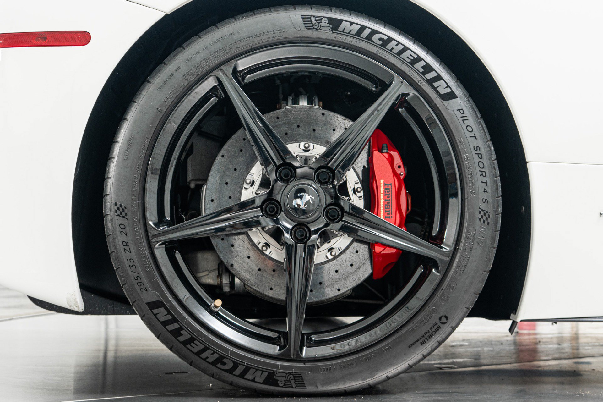 Used 2015 Ferrari 458 Spider RWD image 45
