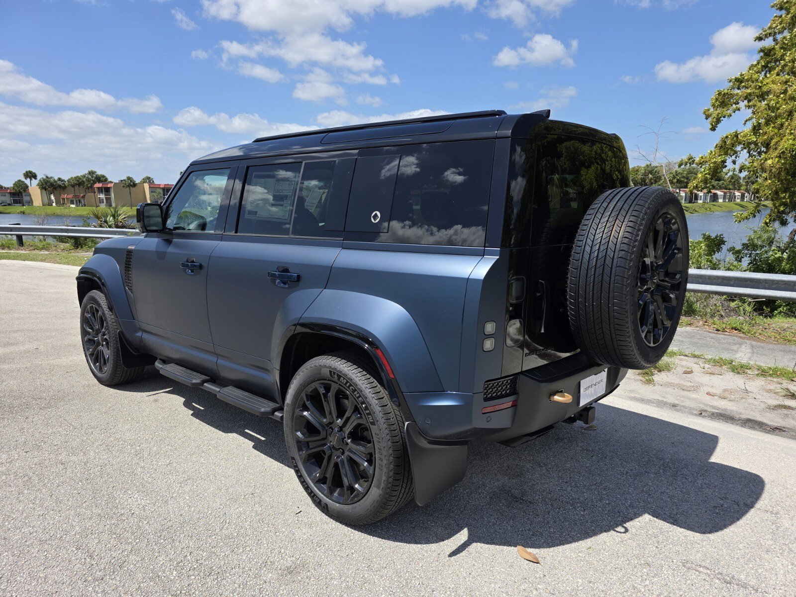 New 2026 Land Rover Defender 110 OCTA image 2