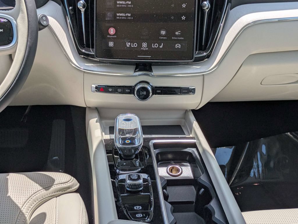 New 2026 Volvo XC60 B5 Ultra w/ Protection Package Premier AWD/4WD image 20