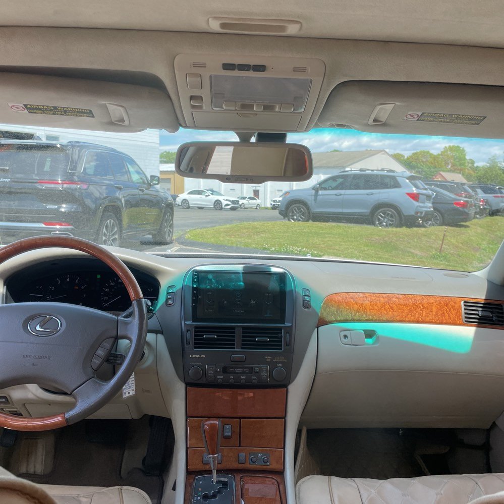 Used 2004 Lexus LS 430 RWD image 3