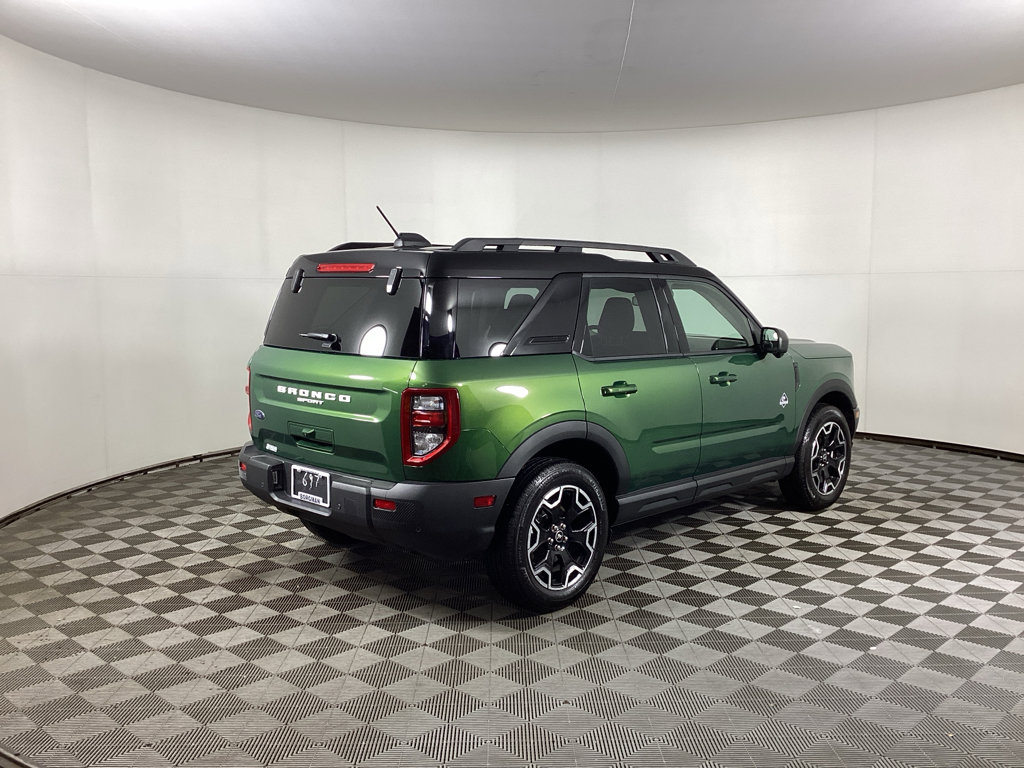 Used 2025 Ford Bronco Sport Outer Banks w/ Outer Banks Tech Package+ image 2