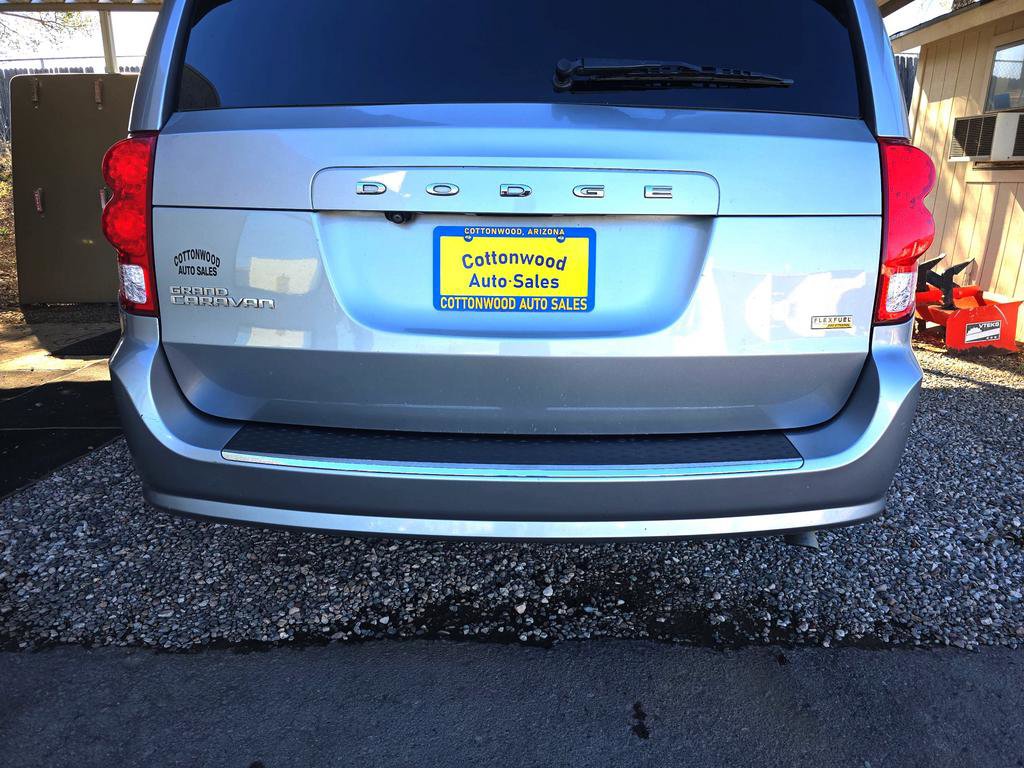 Used 2018 Dodge Grand Caravan SE w/ UConnect Hands-Free Group image 32