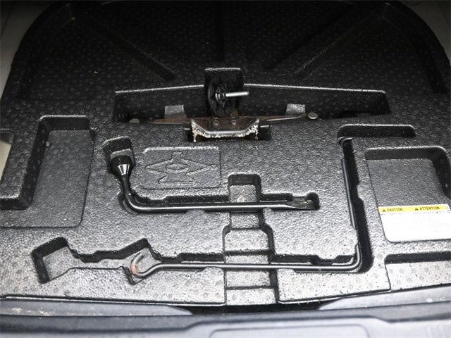 Used 2017 Toyota Camry SE image 12