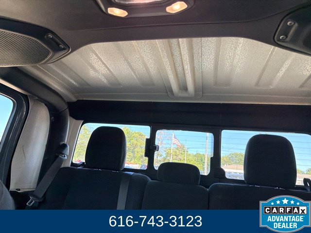 Used 2021 Jeep Gladiator Sport AWD/4WD image 11