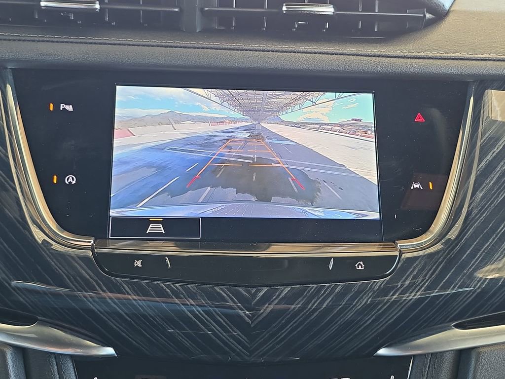 Certified 2024 Cadillac XT6 Premium Luxury w/ LPO, Floor Liner Package AWD/4WD image 15