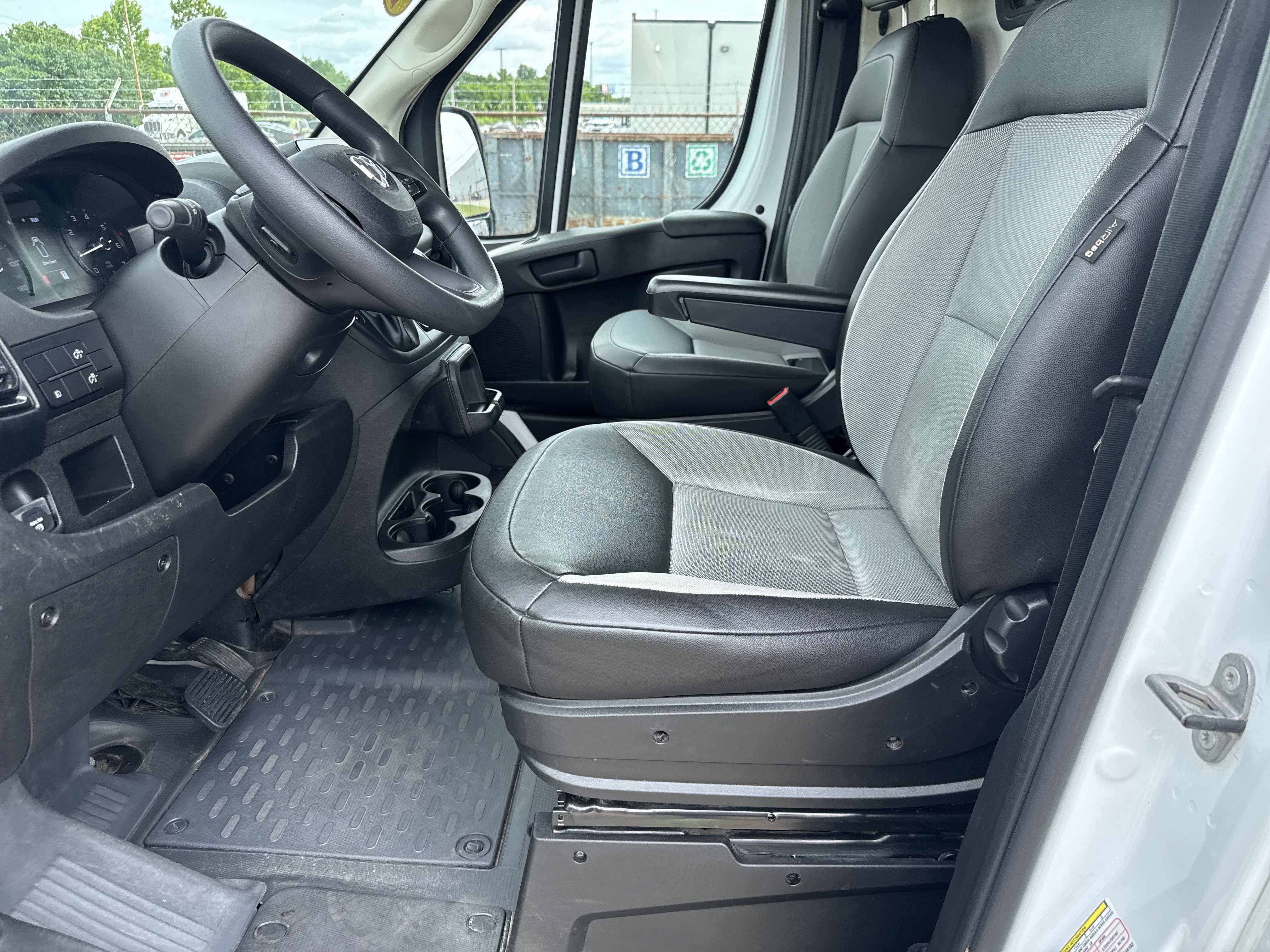 Used 2025 RAM ProMaster 3500 w/ Convenience Group FWD image 5