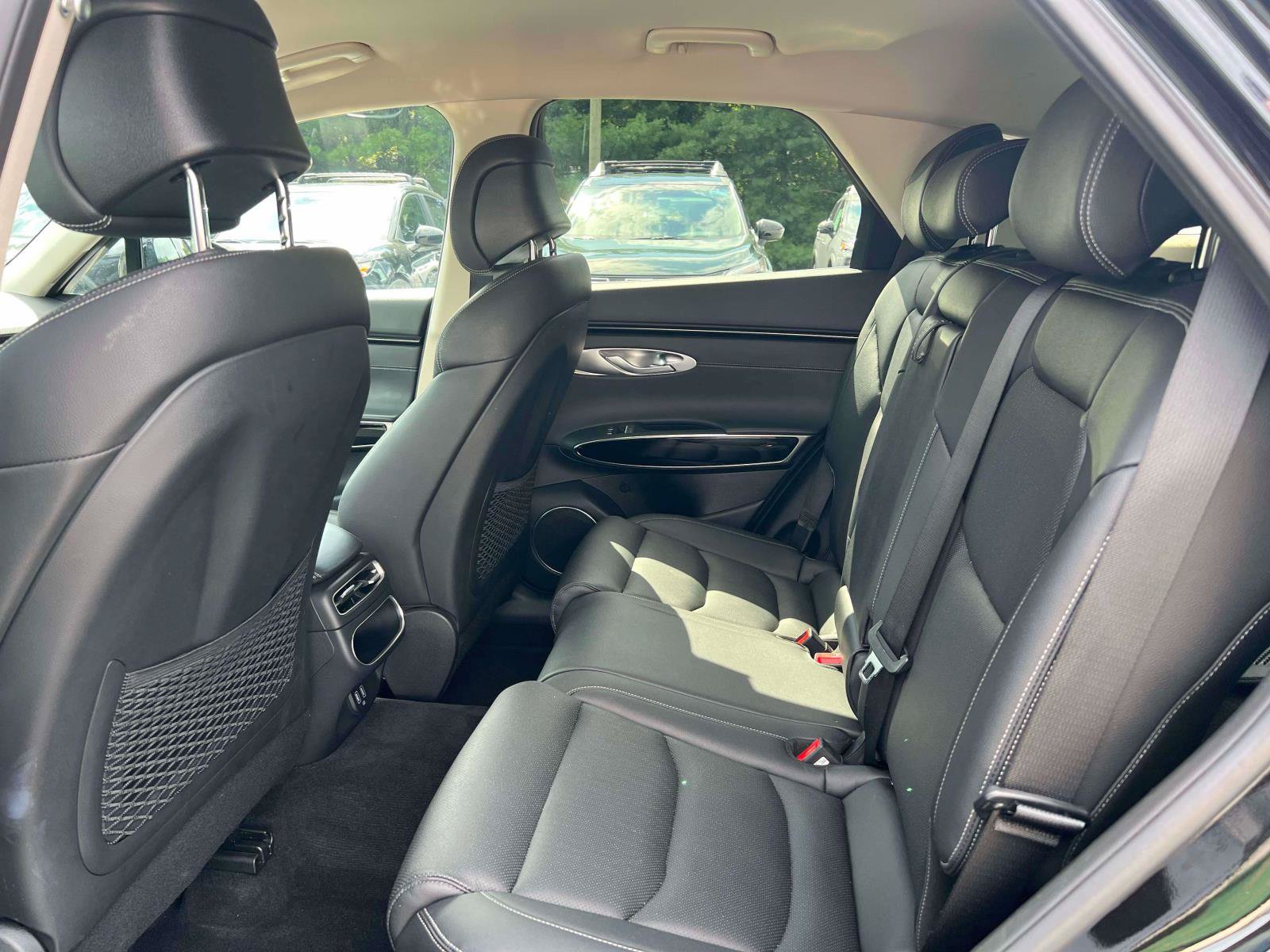 Used 2025 Genesis GV70 2.5T AWD/4WD image 17
