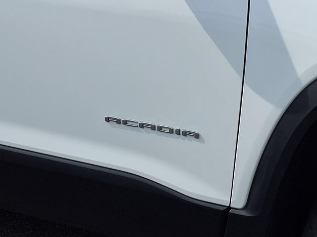 Used 2023 GMC Acadia SLE w/ Driver Convenience Package FWD image 11
