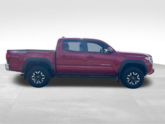 Used 2019 Toyota Tacoma TRD Off-Road AWD/4WD image 6