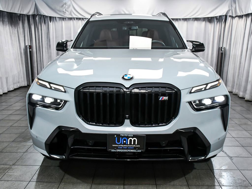 Used 2026 BMW X7 M60i AWD/4WD image 2