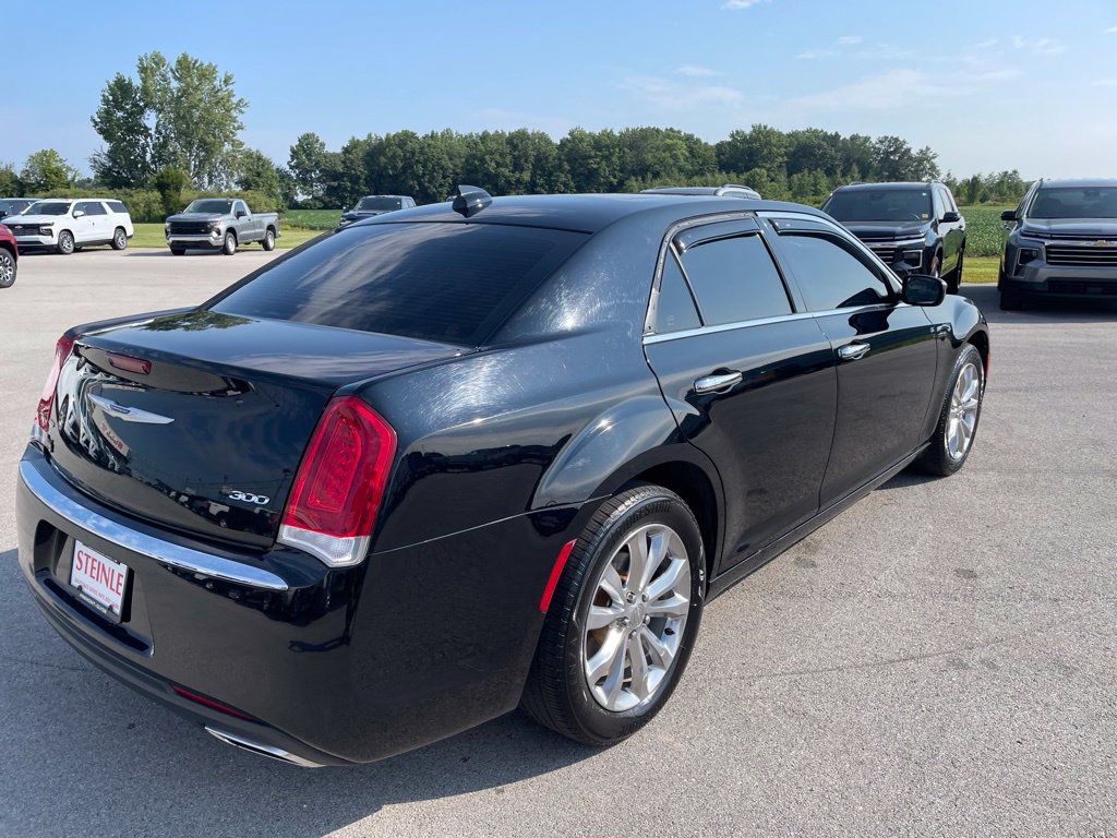 Used 2020 Chrysler 300 Limited AWD/4WD image 9
