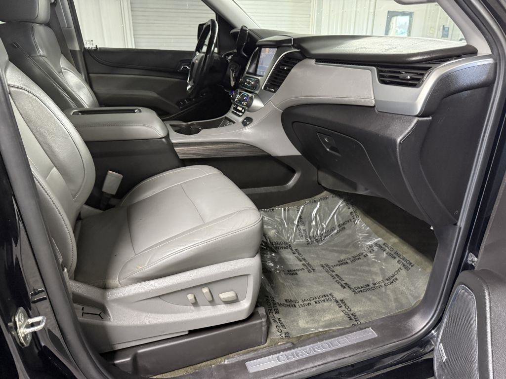 Used 2015 Chevrolet Suburban LT image 35