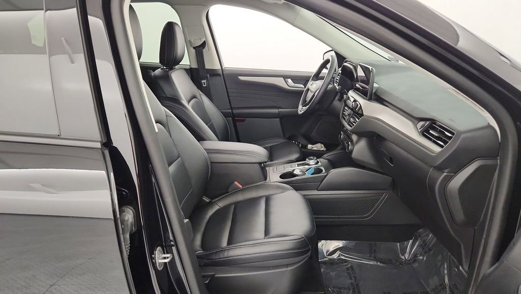 Used 2022 Ford Escape SEL image 31