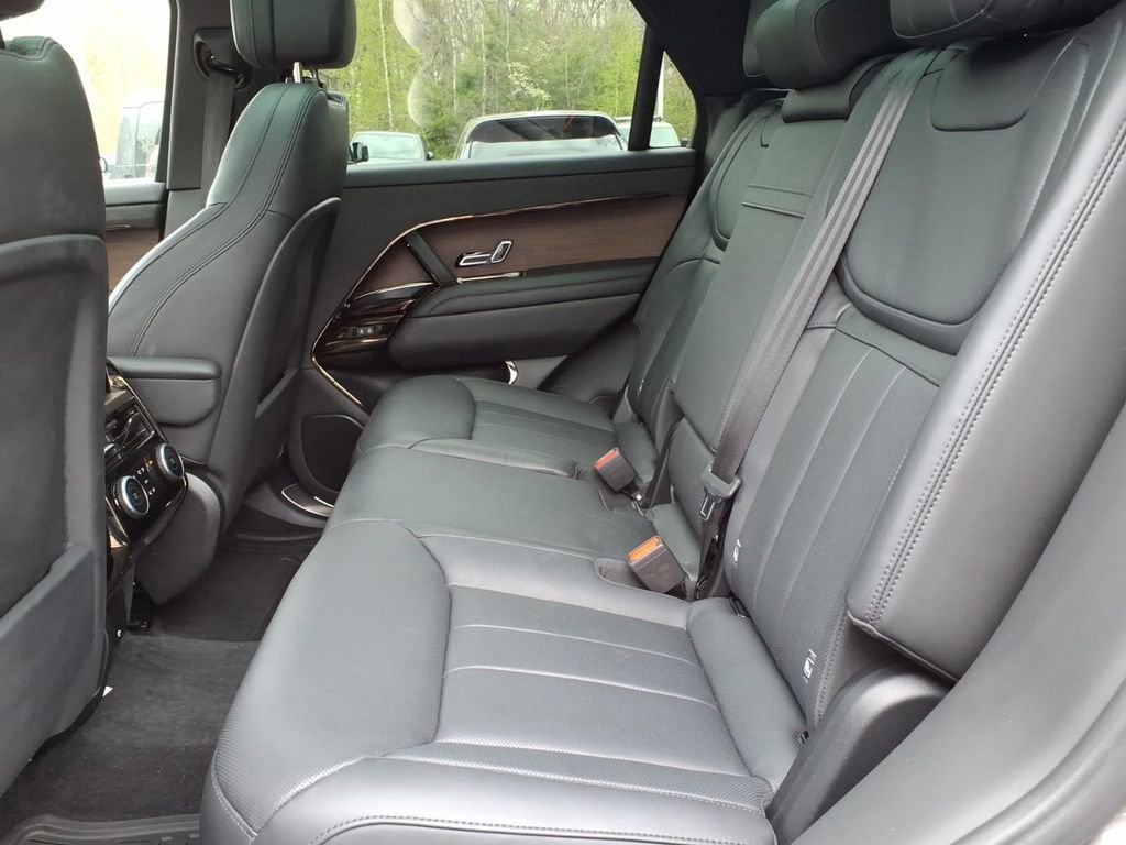 Used 2023 Land Rover Range Rover Sport SE Dynamic AWD/4WD image 17