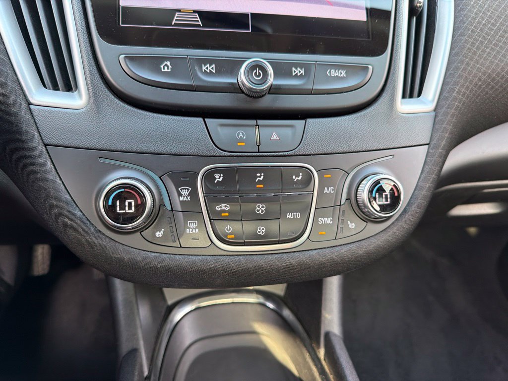 Used 2024 Chevrolet Malibu LT FWD image 12