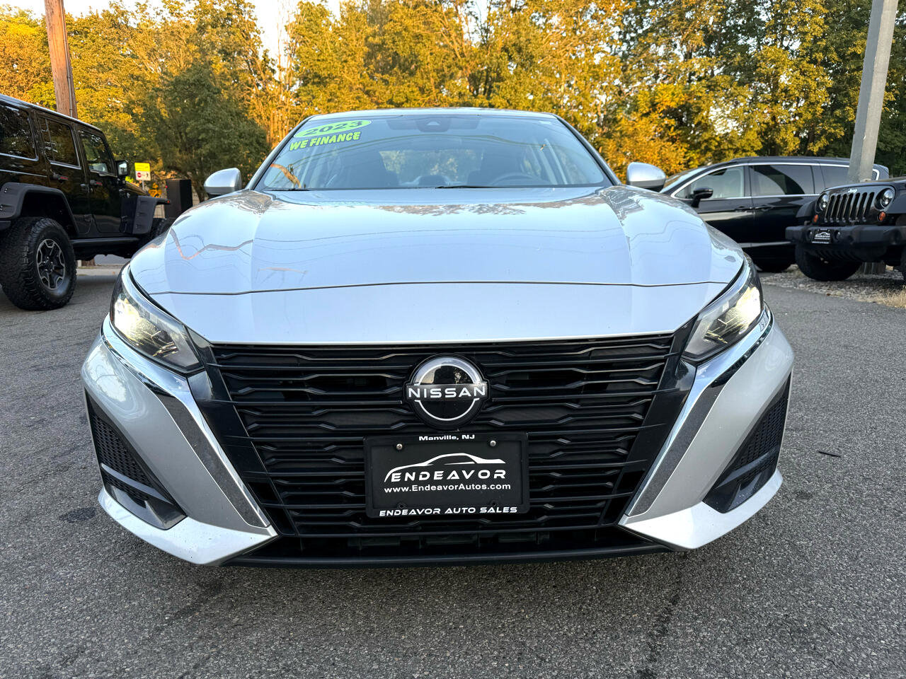 Used 2023 Nissan Altima 2.5 SV image 2