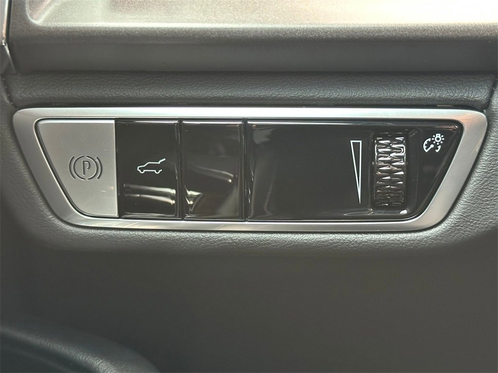 New 2026 Cadillac Vistiq Sport image 33