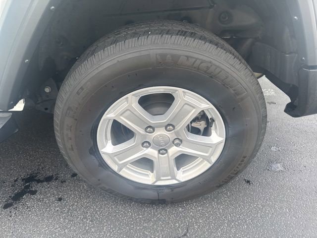 Used 2023 Jeep Wrangler Unlimited Sport AWD/4WD image 15