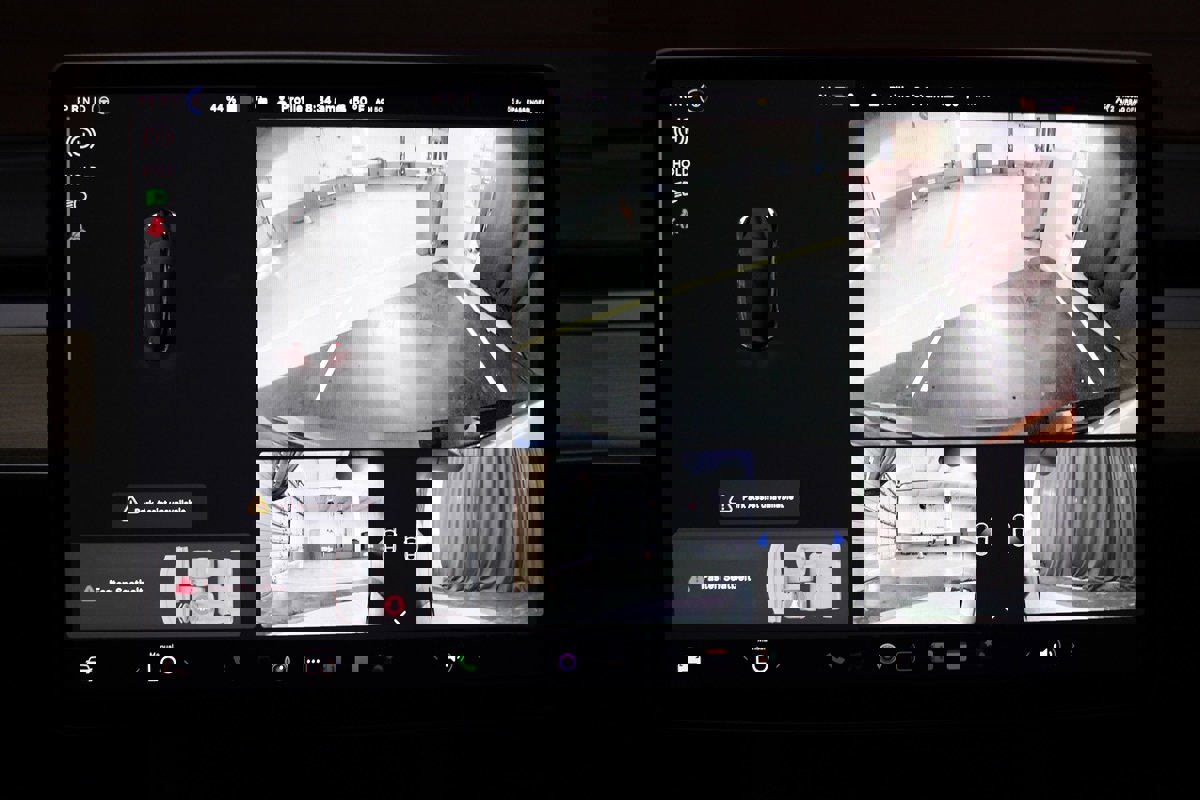 Used 2023 Tesla Model 3 Standard Range image 20