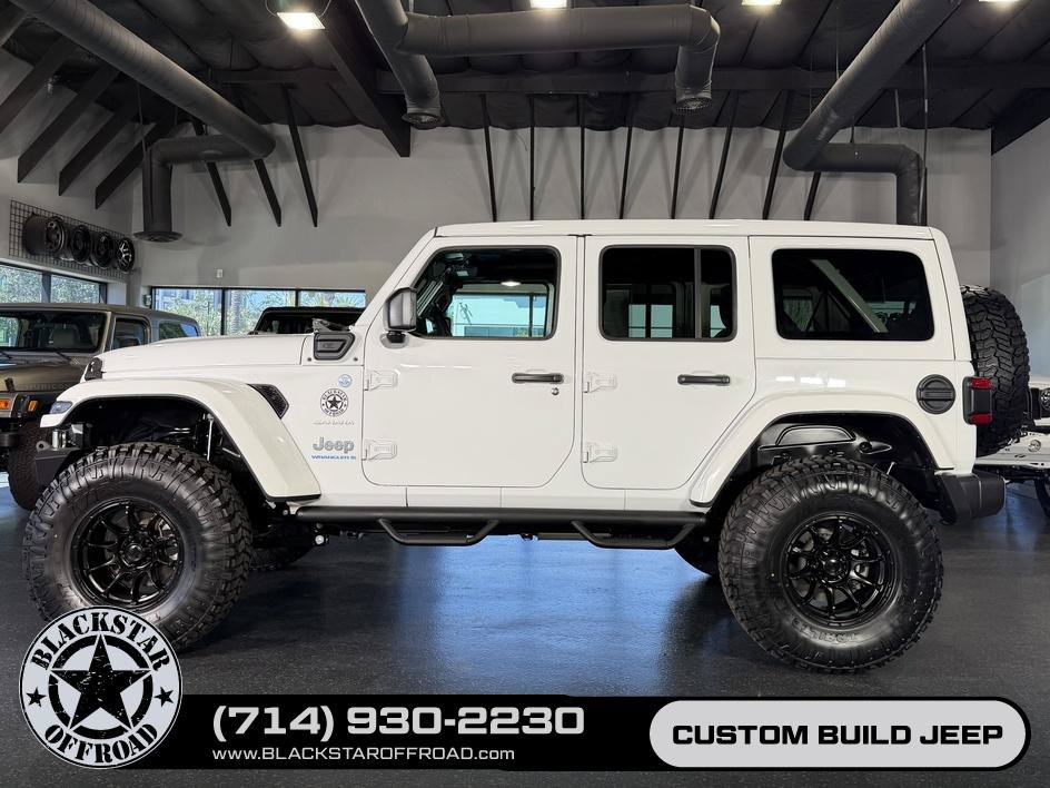 Used 2024 Jeep Wrangler Unlimited Sahara AWD/4WD image 15