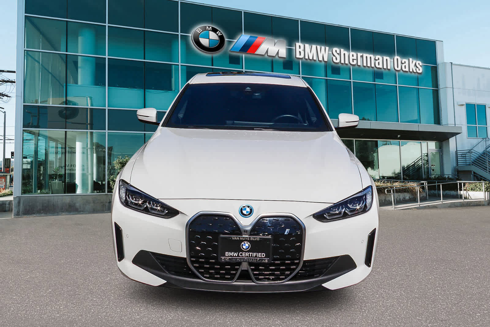 Certified 2023 BMW i4 eDrive35 w/ Premium Package image 2