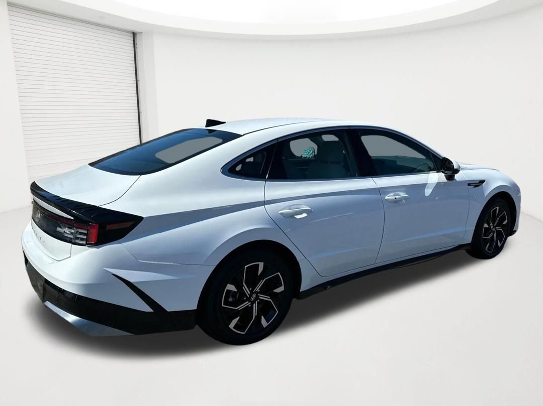 Certified 2024 Hyundai Sonata SEL FWD image 5
