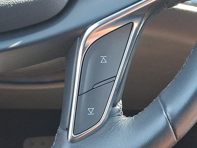 Used 2023 Cadillac XT5 Luxury w/ LPO, Premium Carpet Package AWD/4WD image 23