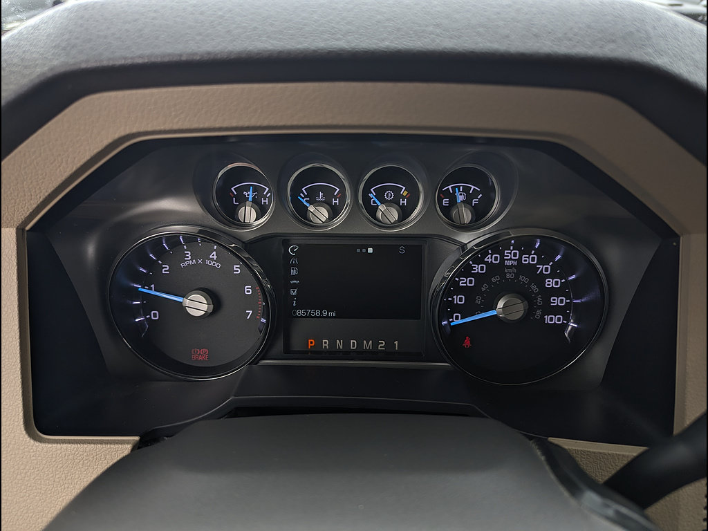 Used 2014 Ford F250 Lariat w/ Lariat Interior Package AWD/4WD image 2