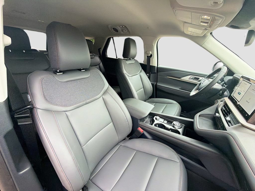New 2026 Ford Explorer Active w/ Active Comfort Package AWD/4WD image 31