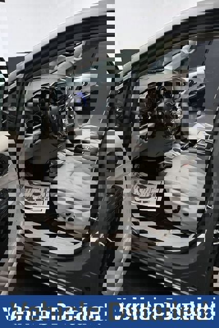 Used 2021 Chrysler Pacifica Touring-L image 18