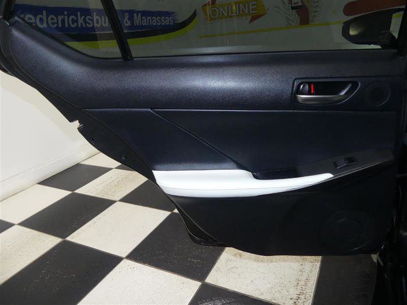 Used 2022 Lexus IS 500 image 33