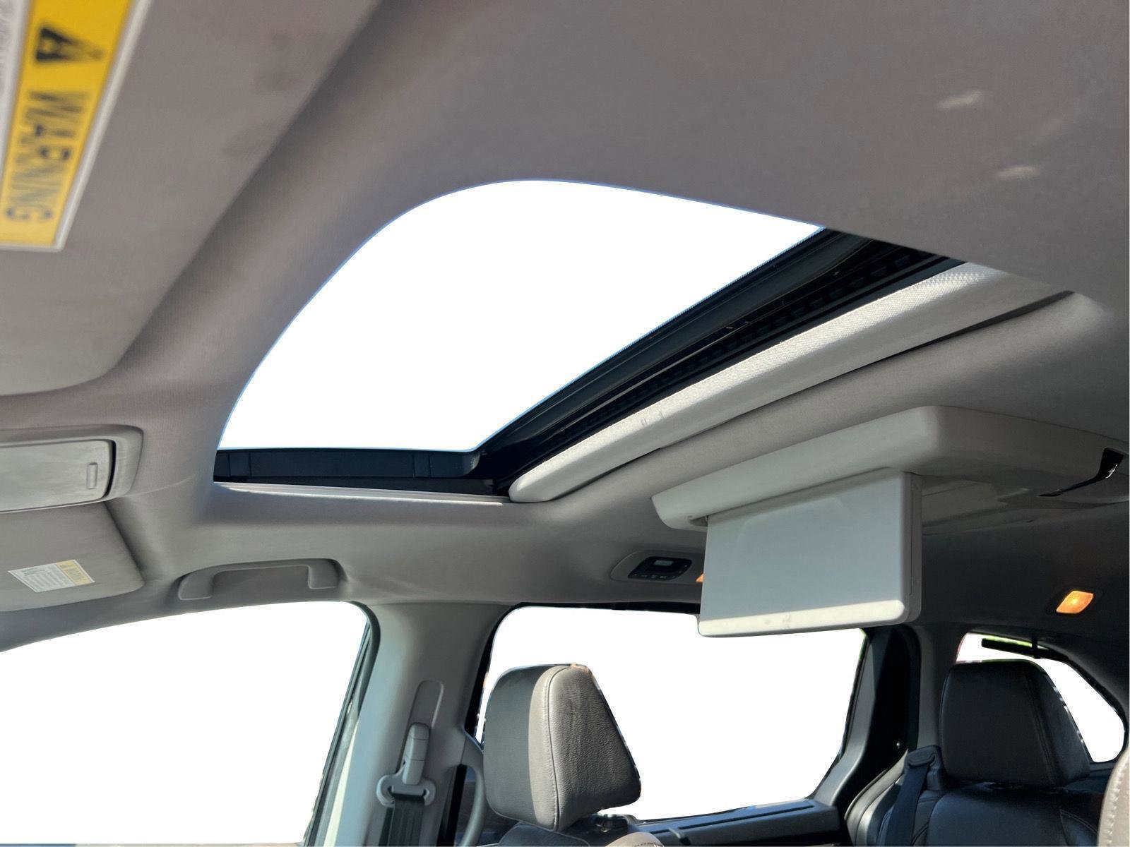 Used 2018 Honda Odyssey Elite image 13