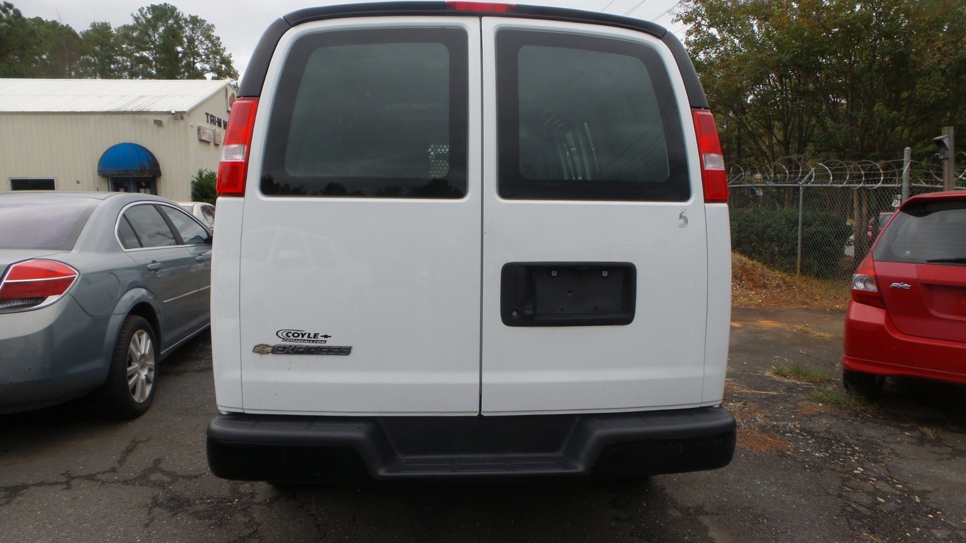 Used 2019 Chevrolet Express 2500 w/ Driver Convenience Package image 4