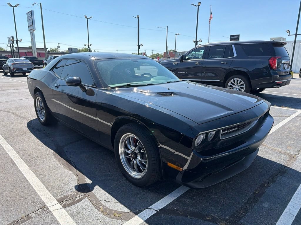 Used 2013 Dodge Challenger R/T Plus RWD image 3