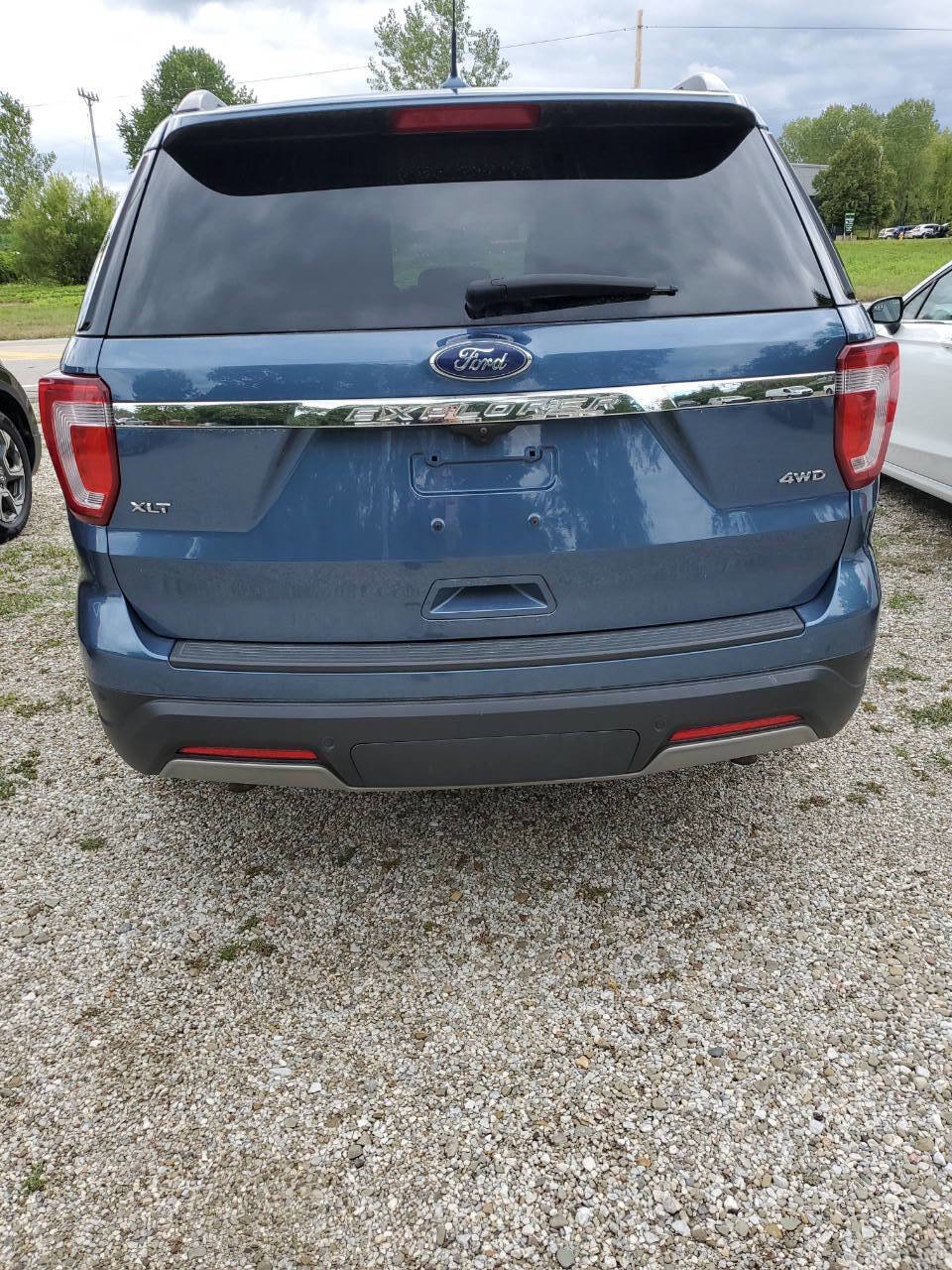 Used 2019 Ford Explorer XLT w/ Equipment Group 202A image 5